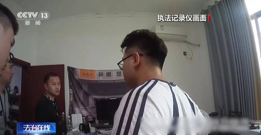 底特律活塞 vs 亚特兰大老鹰
_广州南站底特律活塞 vs 亚特兰大老鹰
,一男子频繁“上厕所”,被警方盯上