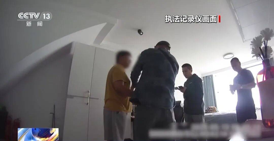 底特律活塞 vs 亚特兰大老鹰
_广州南站底特律活塞 vs 亚特兰大老鹰
,一男子频繁“上厕所”,被警方盯上
