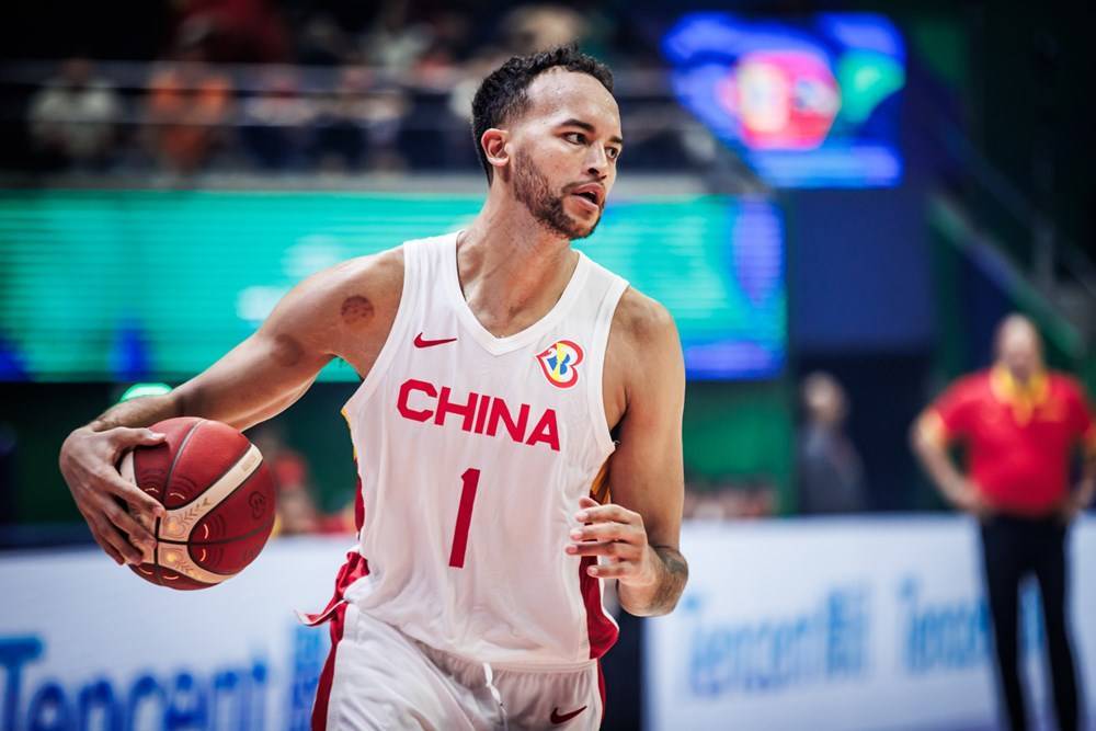 篮球90分vs即时比分移动版_中国男篮首位归化球员篮球90分vs即时比分移动版！李凯尔的国籍已经更改为美国籍