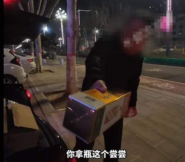 正版皇冠信用网代理_代驾称“快30岁没喝过茅台”后正版皇冠信用网代理，车主赠送茅台，当事人：这单20多块，茅台顶半个月工资